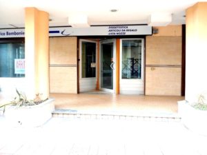 Locale commerciale in affitto